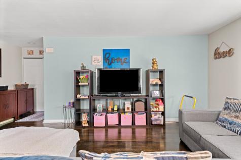 8819 North Wisner Street Niles IL 60714