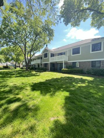 1106 Wildberry Court Wheeling IL 60090