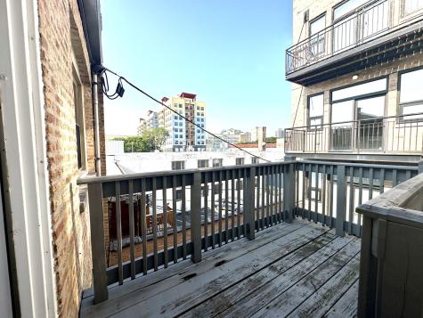 5439 North Broadway Street Chicago IL 60640