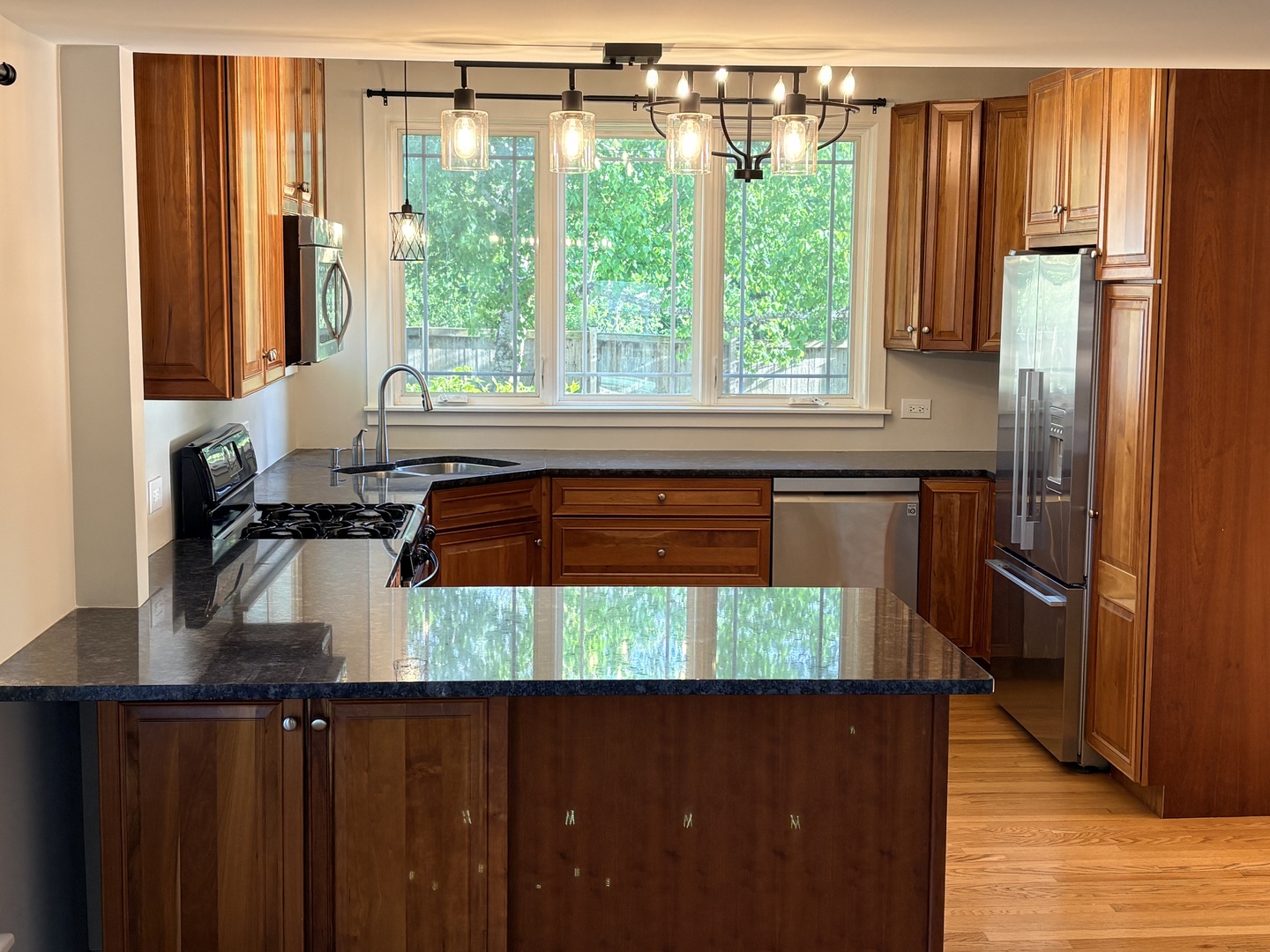 634 East 5th Avenue Naperville IL 60563