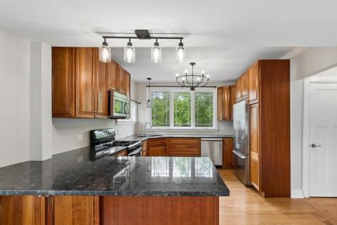 634 East 5th Avenue Naperville IL 60563