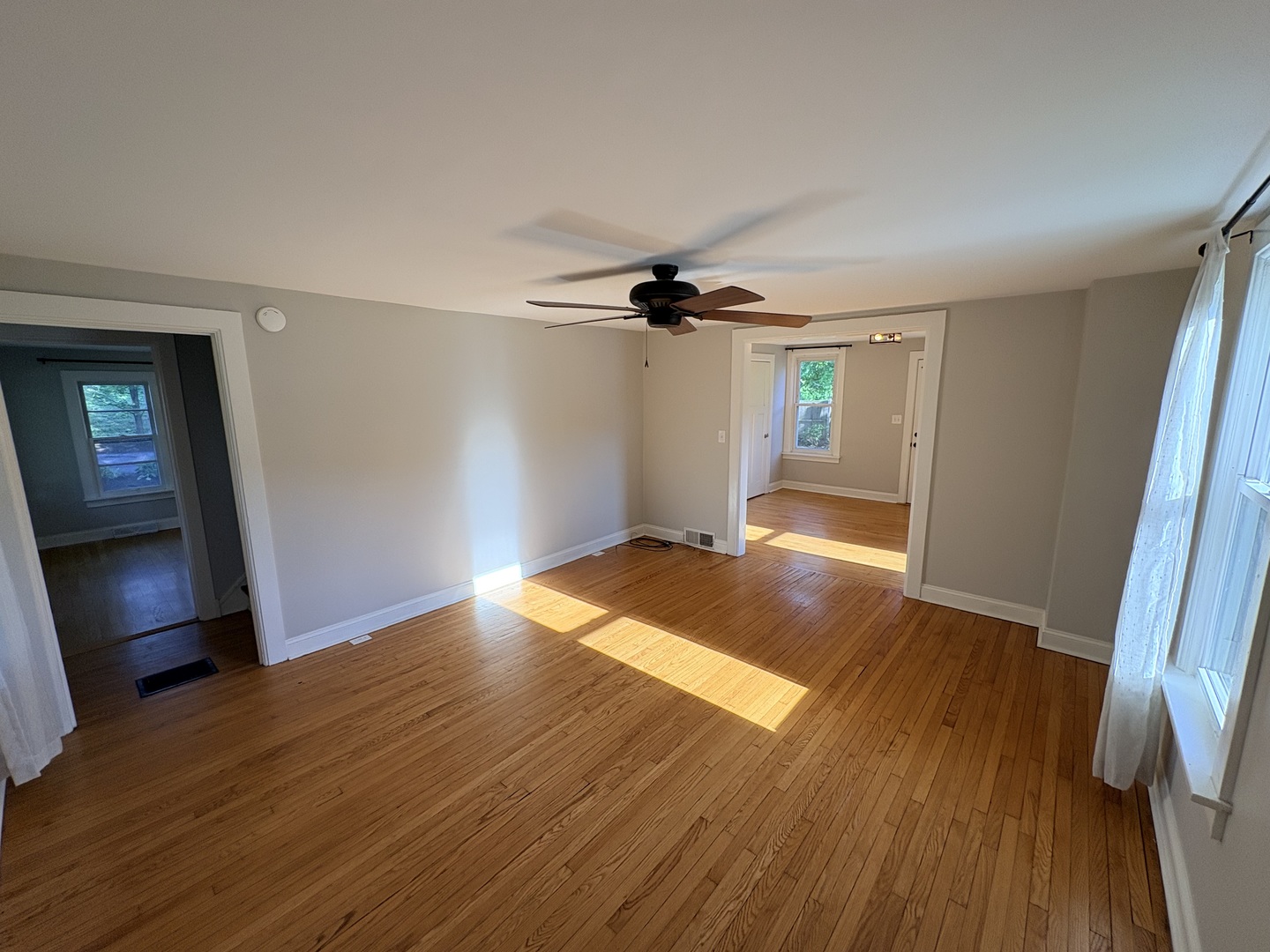 634 East 5th Avenue Naperville IL 60563