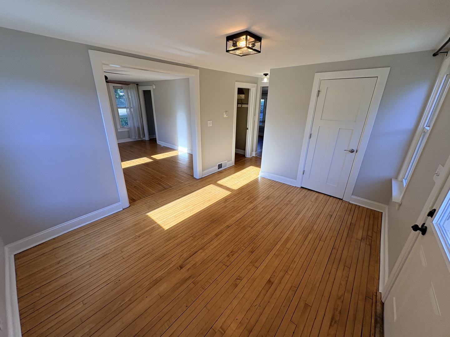 634 East 5th Avenue Naperville IL 60563