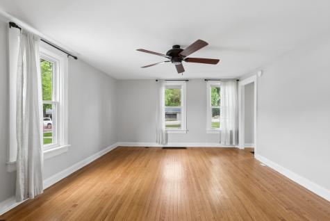 634 East 5th Avenue Naperville IL 60563