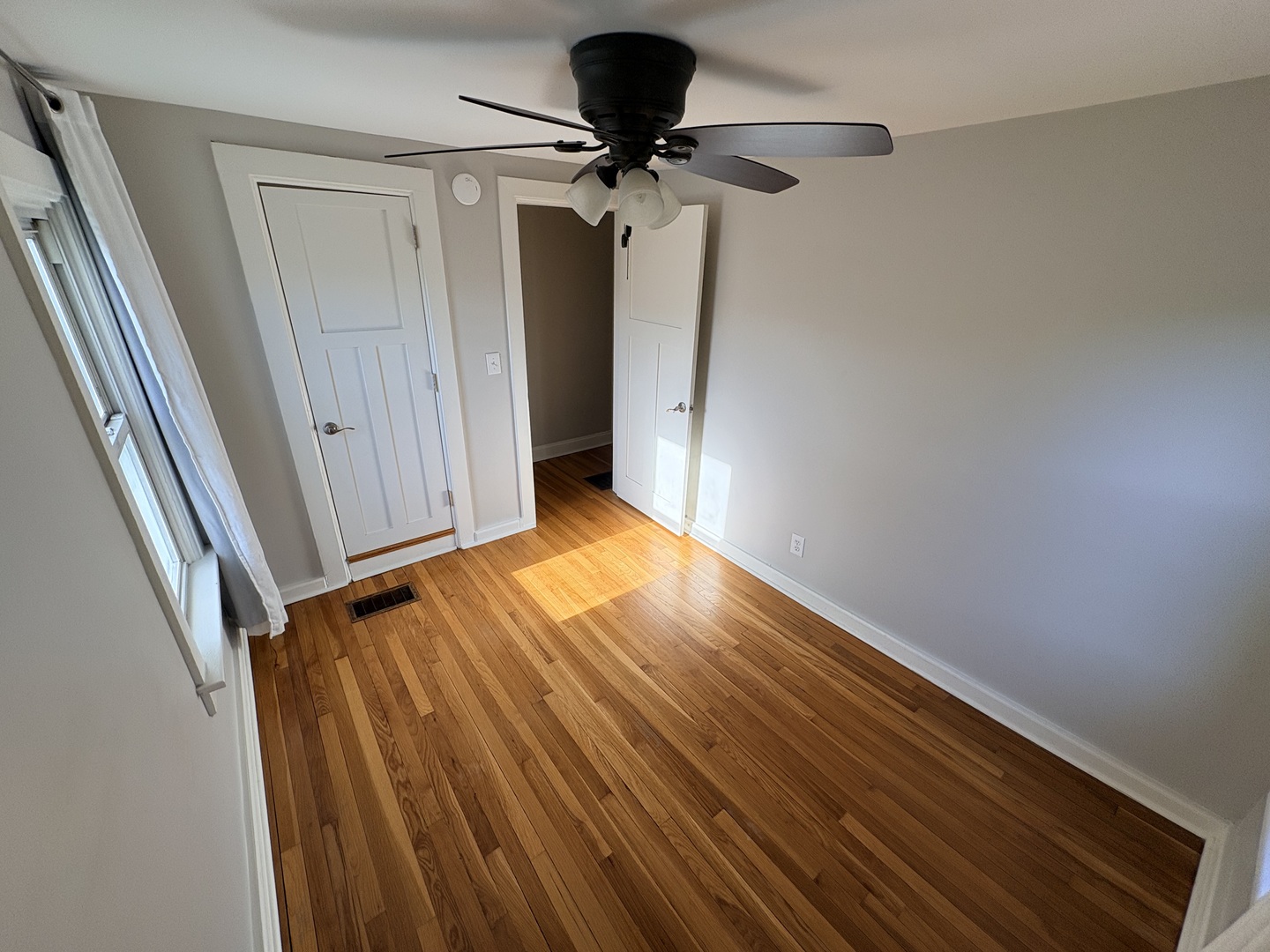634 East 5th Avenue Naperville IL 60563