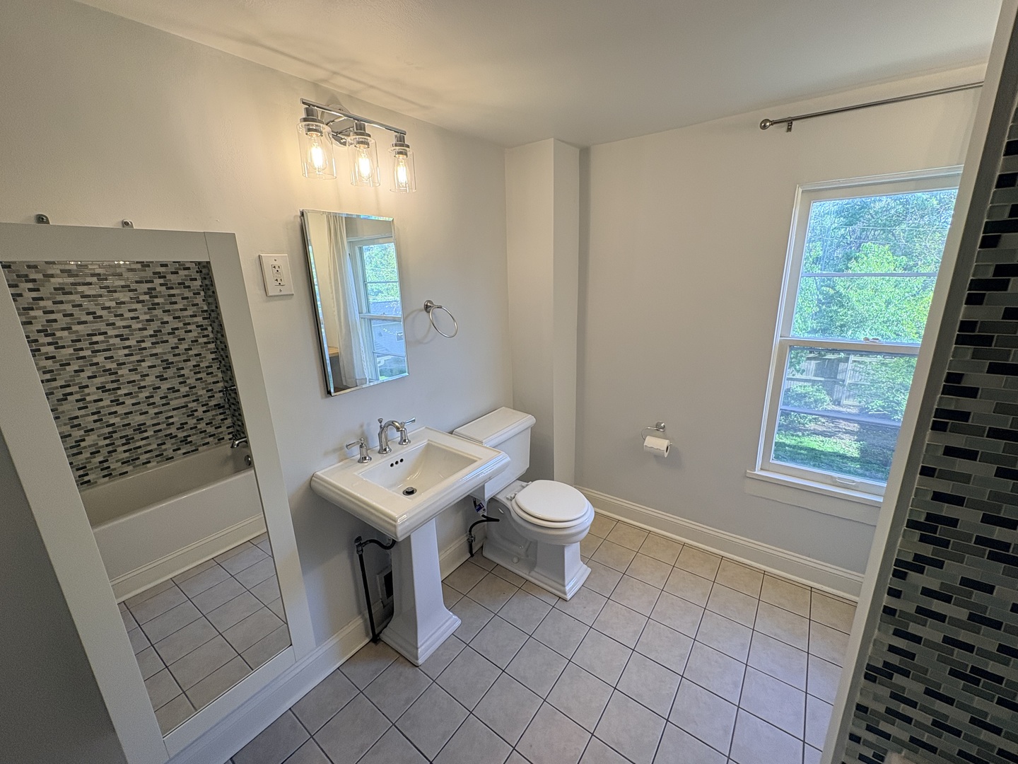 634 East 5th Avenue Naperville IL 60563