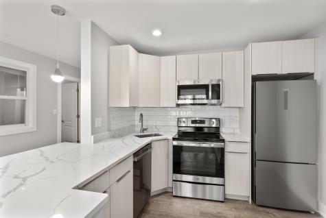 1303 West Estes Avenue Chicago IL 60626
