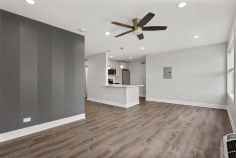 1303 West Estes Avenue Chicago IL 60626