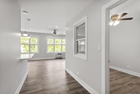 1303 West Estes Avenue Chicago IL 60626