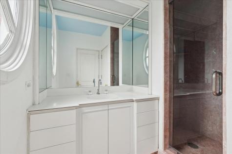 255 North Green Bay Road Lake Forest IL 60045