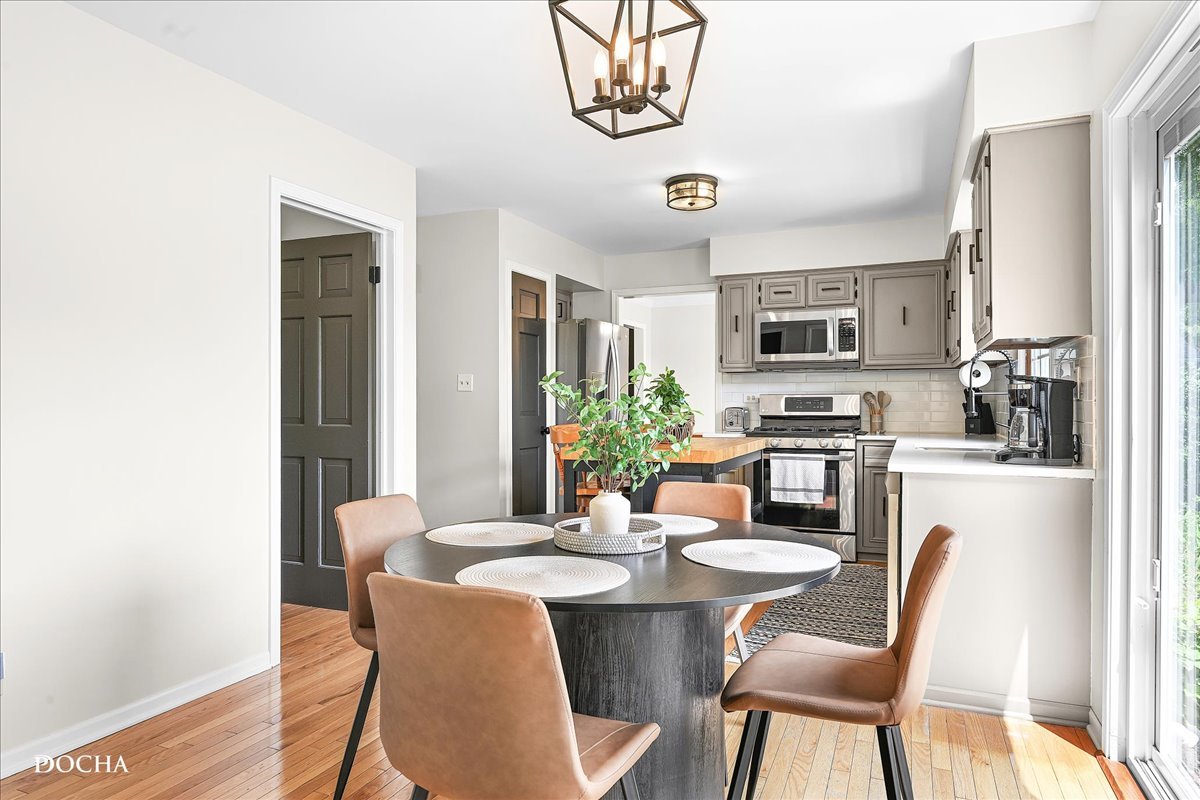 1012 Bainbridge Drive Naperville IL 60563