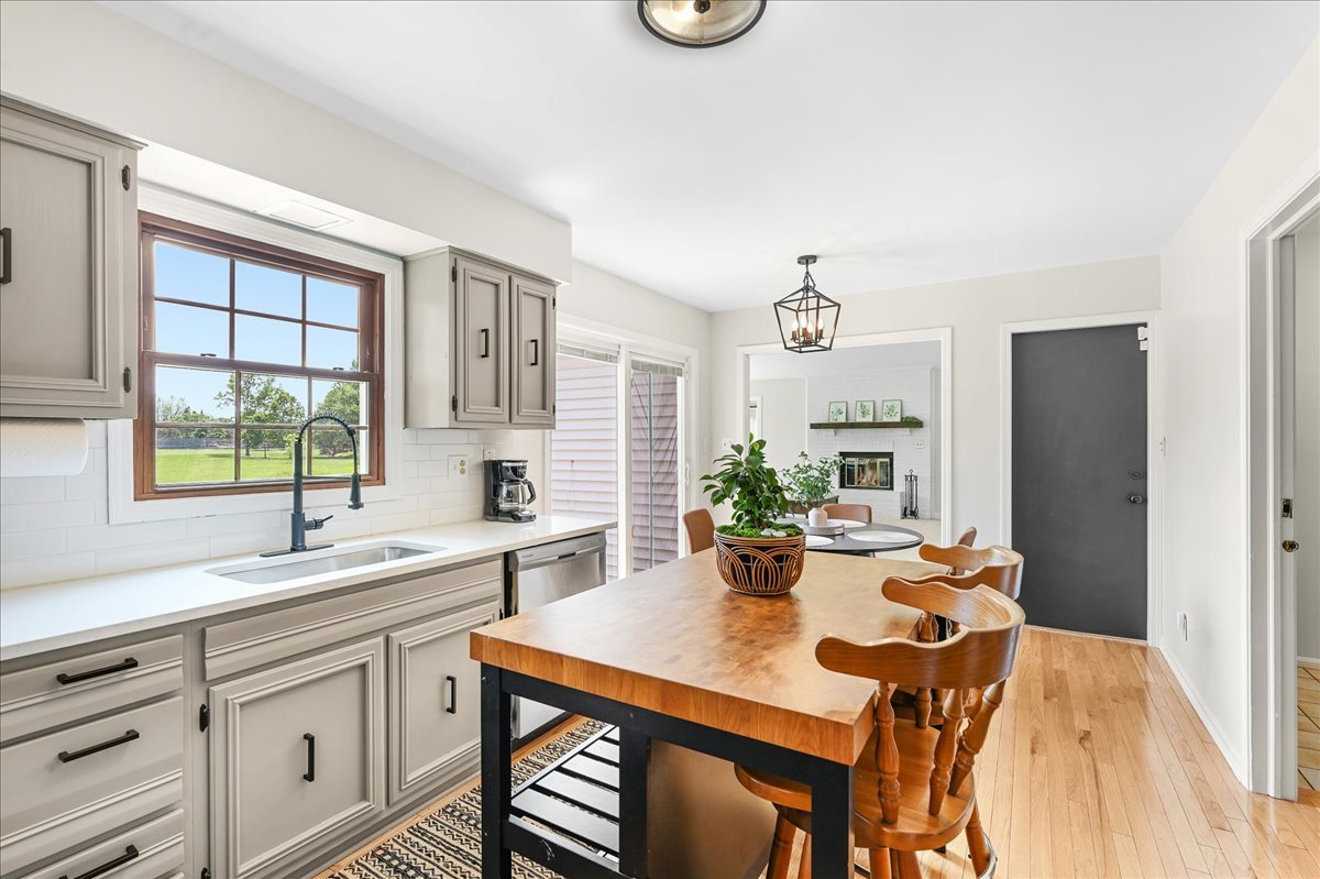 1012 Bainbridge Drive Naperville IL 60563