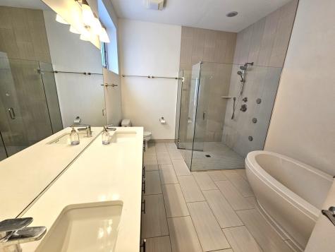 514 North Damen Avenue Chicago IL 60622