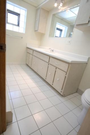 8418 West Oak Avenue Niles IL 60714