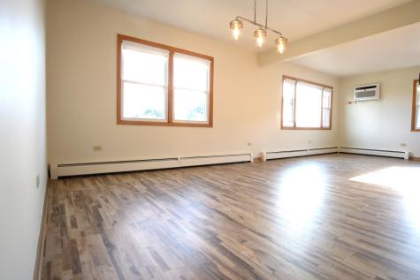 8418 West Oak Avenue Niles IL 60714