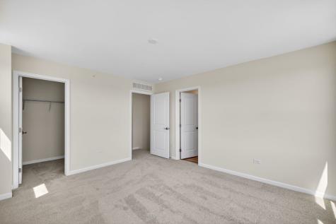 2635 Lohan Way Hoffman Estates IL 60192