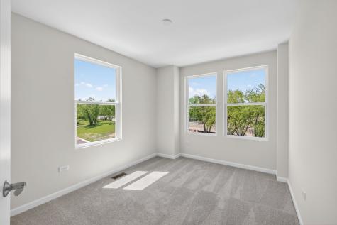 2635 Lohan Way Hoffman Estates IL 60192