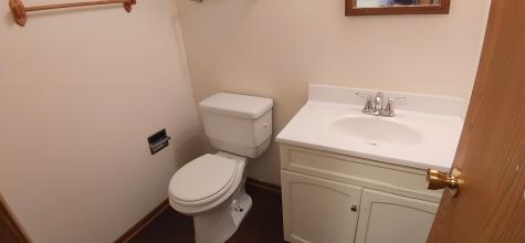 300 Teak Lane Streamwood IL 60107