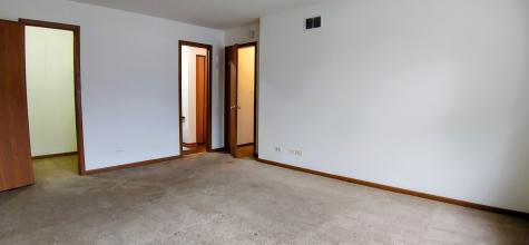 300 Teak Lane Streamwood IL 60107