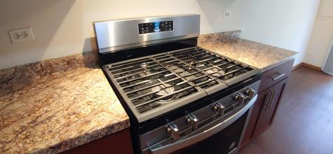 300 Teak Lane Streamwood IL 60107