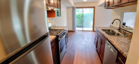 300 Teak Lane Streamwood IL 60107