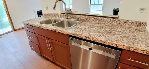 300 Teak Lane Streamwood IL 60107