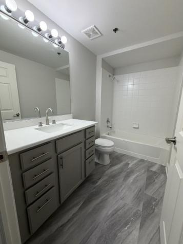 390 West Mahogany Court Palatine IL 60067