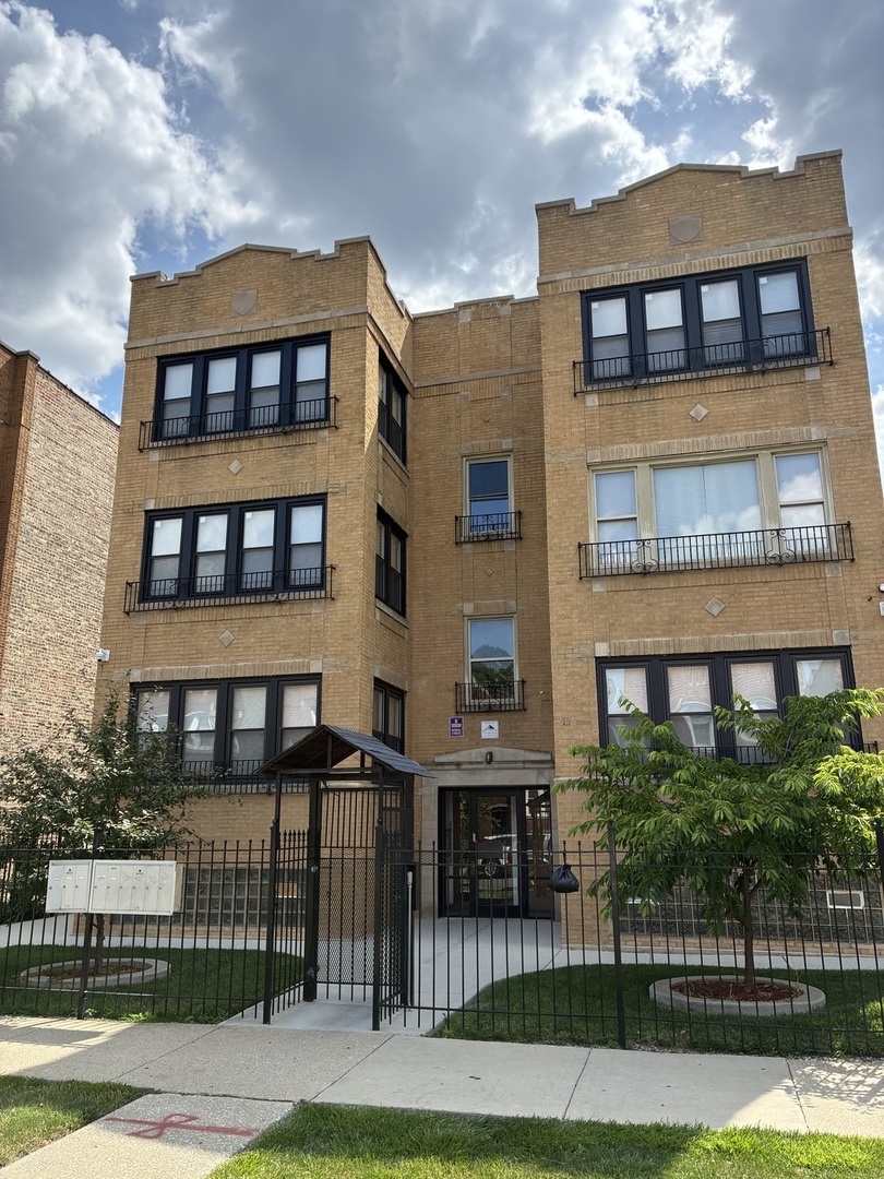 1111 North Leclaire Avenue Chicago IL 60651