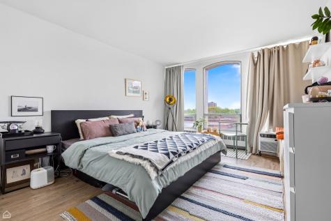 1450 East 55th Place Chicago IL 60637