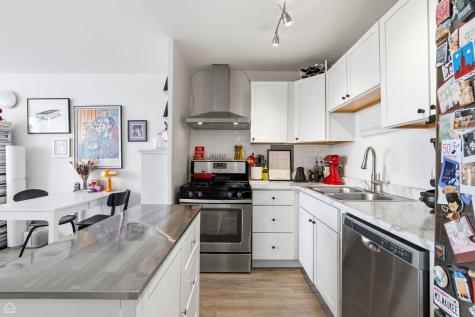 1450 East 55th Place Chicago IL 60637