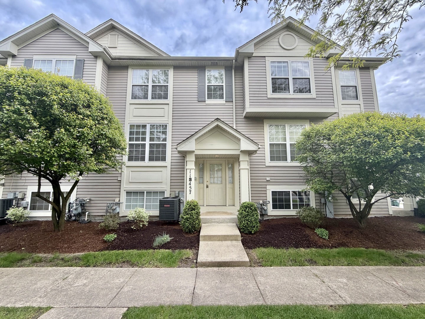 11S457 Rachael Court Willowbrook IL 60527