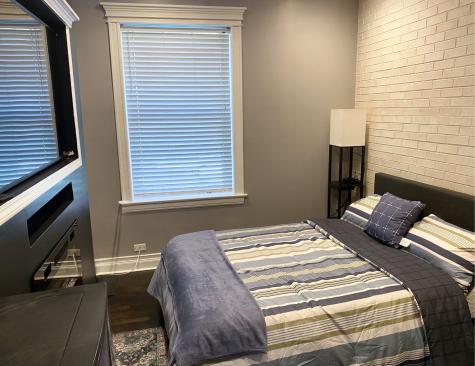 3839 North Hamlin Avenue Chicago IL 60618