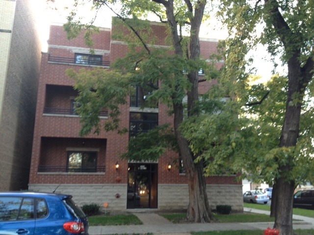 2656 North Hamlin Avenue Chicago IL 60647