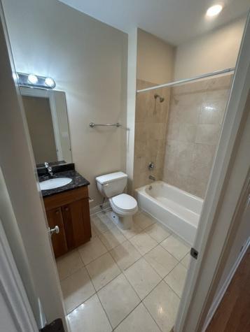 2656 North Hamlin Avenue Chicago IL 60647