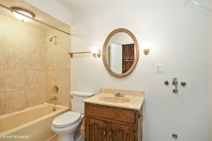 2205 Fulle Street Rolling Meadows IL 60008