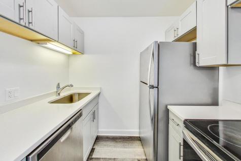 6002 North Winthrop Avenue Chicago IL 60660
