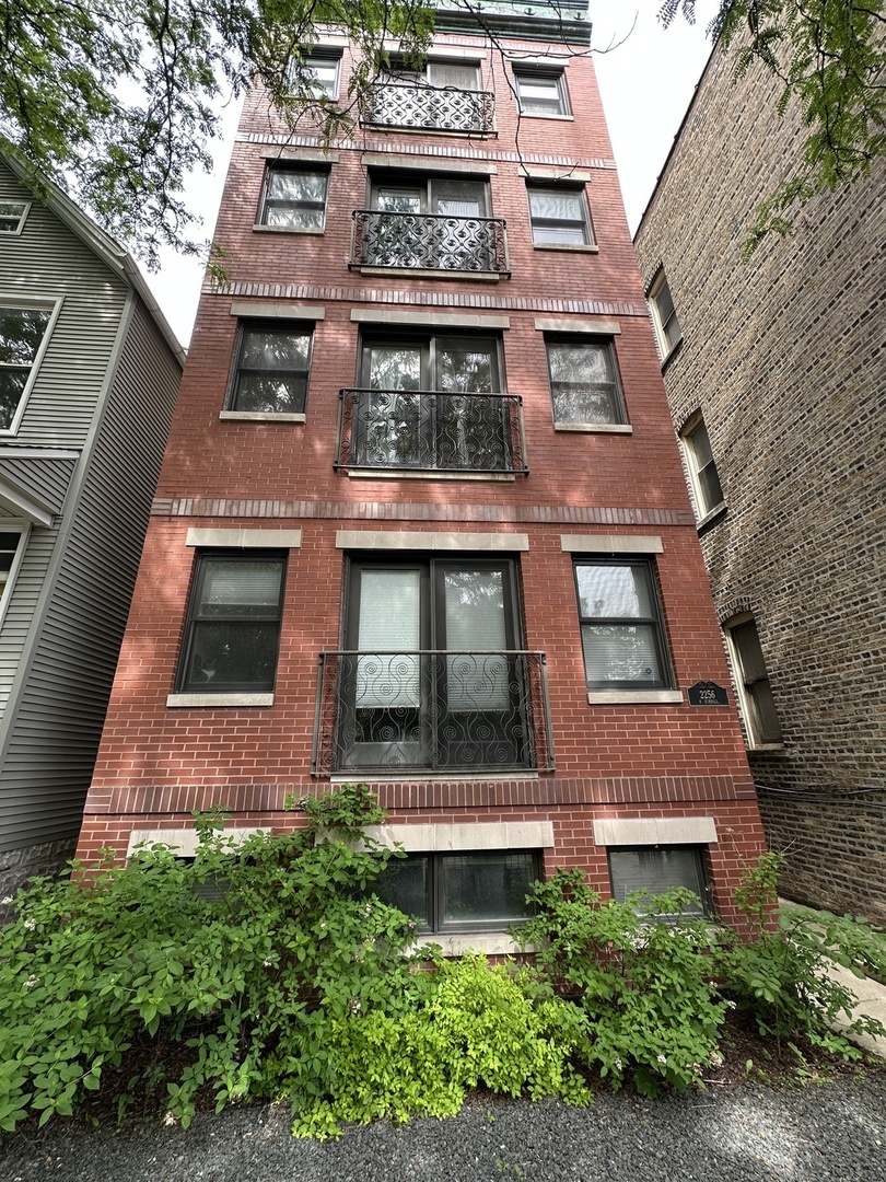 2256 North Kimball Avenue Chicago IL 60647