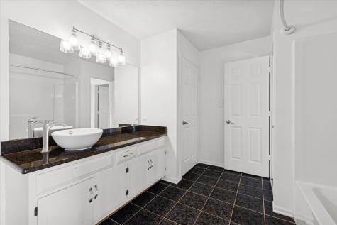 1424 Phoenix Lane Joliet IL 60431