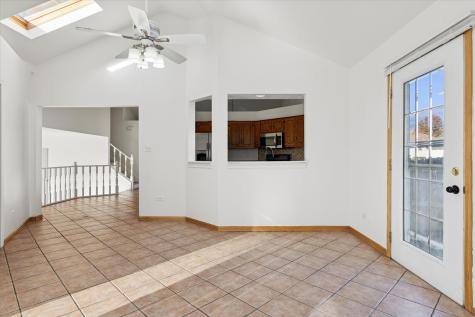 1424 Phoenix Lane Joliet IL 60431
