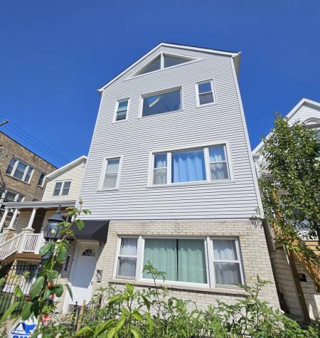 1140 West Barry Avenue Chicago IL 60657