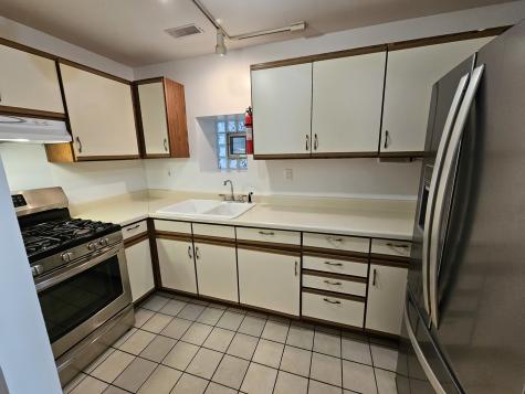 1140 West Barry Avenue Chicago IL 60657