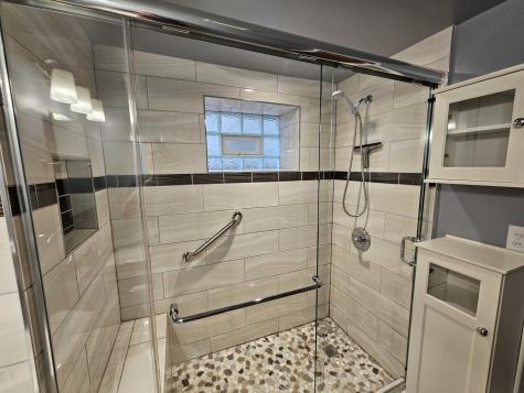 1140 West Barry Avenue Chicago IL 60657