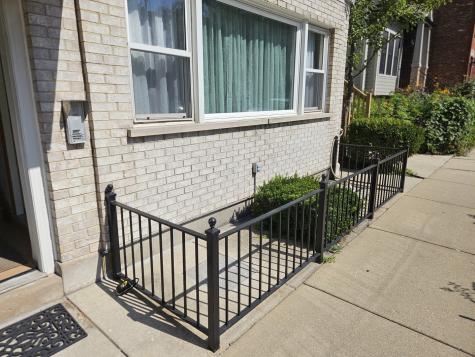 1140 West Barry Avenue Chicago IL 60657