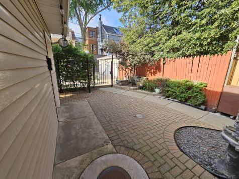 1140 West Barry Avenue Chicago IL 60657