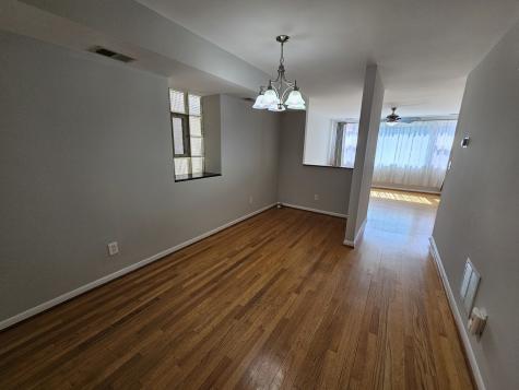 1140 West Barry Avenue Chicago IL 60657