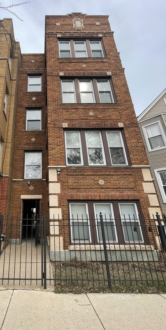 3530 West Palmer Street Chicago IL 60647