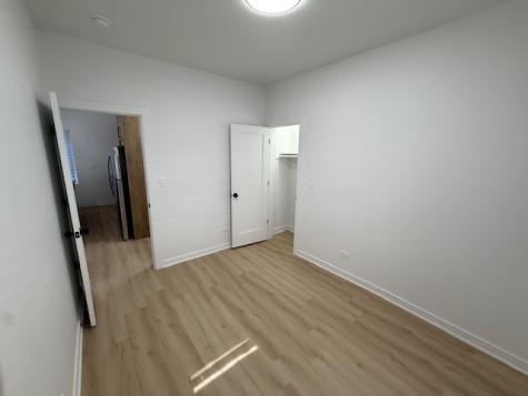 7717 North Sheridan Road Chicago IL 60626