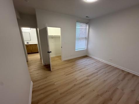 7717 North Sheridan Road Chicago IL 60626