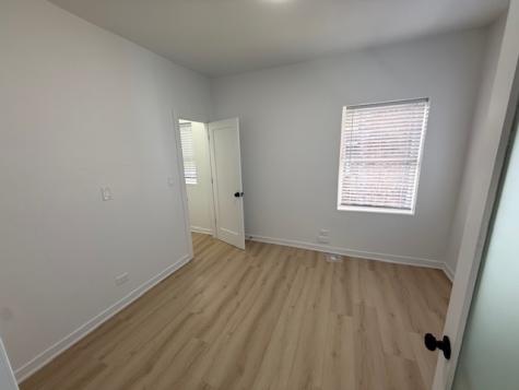 7717 North Sheridan Road Chicago IL 60626