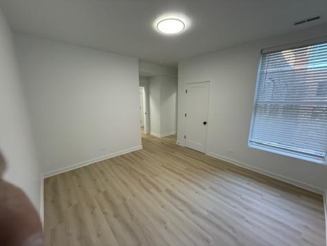 7717 North Sheridan Road Chicago IL 60626